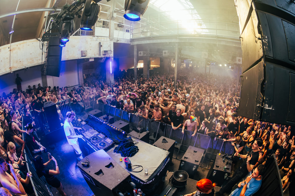 Loading... just a sec